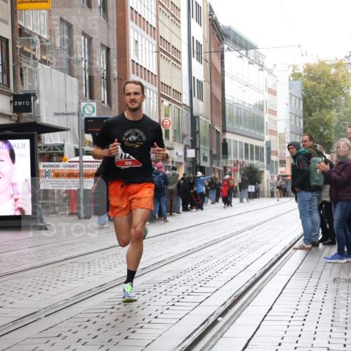 05.10.2025 - 20. swb-Marathon Bremen Strokosch-Dieckow http://msf.ph/oto/9286720 05.10.2025 12:17:18 Ziel 404, 1124, 1739, 404, 1124, 1739 meine-sportfotos.de