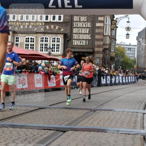 05.10.2025 - 20. swb-Marathon Bremen Yannick Fuchs http://msf.ph/oto/9286726 05.10.2025 13:04:54 Ziel 109, 577, 1265, 2057, 2188, 4966, 6463 meine-sportfotos.de