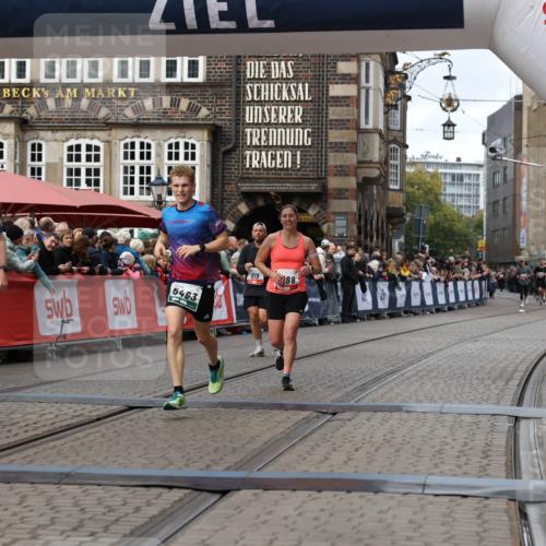 05.10.2025 - 20. swb-Marathon Bremen Yannick Fuchs http://msf.ph/oto/9286755 05.10.2025 13:04:55 Ziel 109, 577, 819, 1265, 2057, 2188, 4966, 6463 meine-sportfotos.de