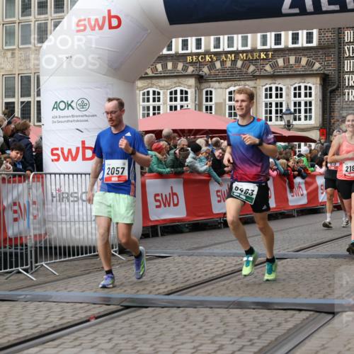 05.10.2025 - 20. swb-Marathon Bremen Yannick Fuchs http://msf.ph/oto/9286779 05.10.2025 13:04:56 Ziel 109, 577, 819, 2057, 2188, 6463 meine-sportfotos.de