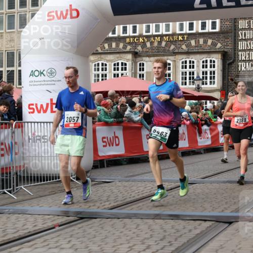 05.10.2025 - 20. swb-Marathon Bremen Yannick Fuchs http://msf.ph/oto/9286788 05.10.2025 13:04:56 Ziel 109, 577, 819, 2057, 2188, 6463 meine-sportfotos.de