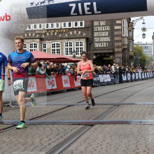 05.10.2025 - 20. swb-Marathon Bremen Yannick Fuchs http://msf.ph/oto/9286807 05.10.2025 13:04:56 Ziel 109, 577, 819, 2057, 2188, 6463 meine-sportfotos.de