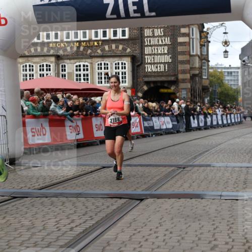 05.10.2025 - 20. swb-Marathon Bremen Yannick Fuchs http://msf.ph/oto/9286818 05.10.2025 13:04:56 Ziel 109, 577, 819, 2057, 2188, 6463 meine-sportfotos.de