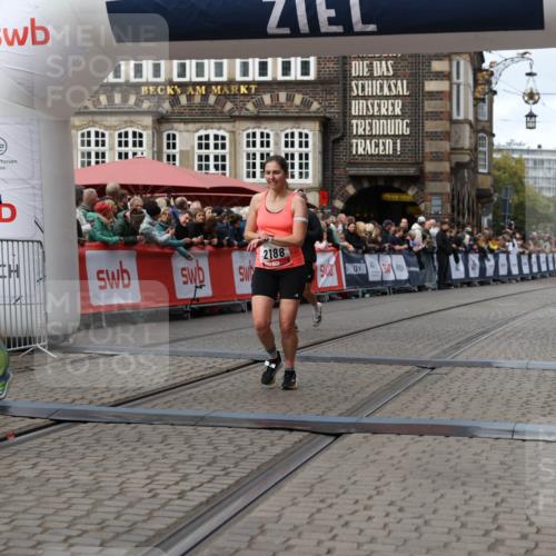 05.10.2025 - 20. swb-Marathon Bremen Yannick Fuchs http://msf.ph/oto/9286824 05.10.2025 13:04:56 Ziel 109, 577, 819, 2057, 2188, 6463 meine-sportfotos.de