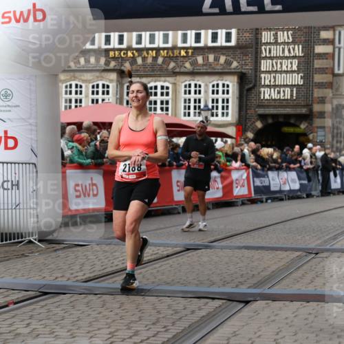 05.10.2025 - 20. swb-Marathon Bremen Yannick Fuchs http://msf.ph/oto/9286831 05.10.2025 13:04:57 Ziel 109, 819, 2057, 2188, 6463 meine-sportfotos.de