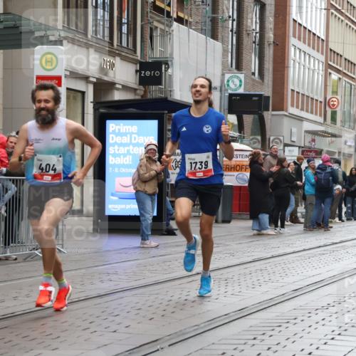 05.10.2025 - 20. swb-Marathon Bremen Strokosch-Dieckow http://msf.ph/oto/9286837 05.10.2025 12:17:38 Ziel 404, 1739, 404, 1739 meine-sportfotos.de
