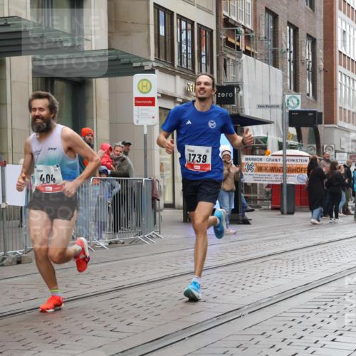 05.10.2025 - 20. swb-Marathon Bremen Strokosch-Dieckow http://msf.ph/oto/9286853 05.10.2025 12:17:39 Ziel 404, 1739, 404, 1739 meine-sportfotos.de