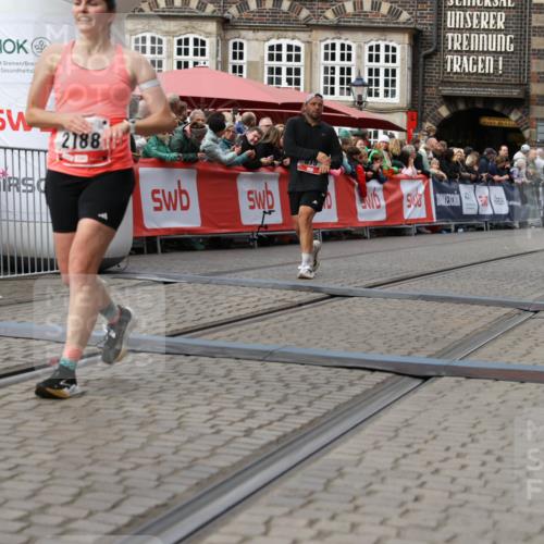 05.10.2025 - 20. swb-Marathon Bremen Yannick Fuchs http://msf.ph/oto/9286857 05.10.2025 13:04:58 Ziel 819, 2057, 2188, 6463 meine-sportfotos.de