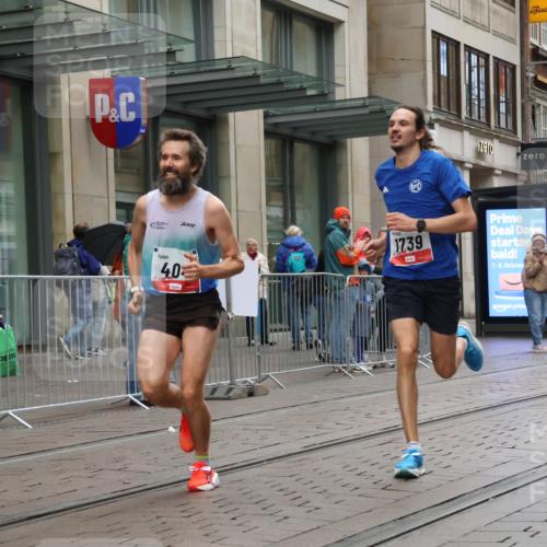 05.10.2025 - 20. swb-Marathon Bremen Strokosch-Dieckow http://msf.ph/oto/9286868 05.10.2025 12:17:39 Ziel 404, 1739, 404, 1739 meine-sportfotos.de