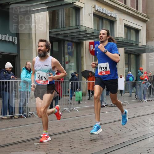 05.10.2025 - 20. swb-Marathon Bremen Strokosch-Dieckow http://msf.ph/oto/9286885 05.10.2025 12:17:40 Ziel 404, 1739, 404, 1739 meine-sportfotos.de