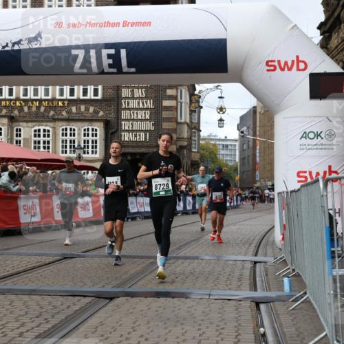 05.10.2025 - 20. swb-Marathon Bremen Yannick Fuchs http://msf.ph/oto/9286887 05.10.2025 13:05:10 Ziel 548, 685, 1123, 1196, 1631, 8729 meine-sportfotos.de