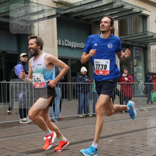 05.10.2025 - 20. swb-Marathon Bremen Strokosch-Dieckow http://msf.ph/oto/9286901 05.10.2025 12:17:40 Ziel 404, 1739, 404, 1739 meine-sportfotos.de