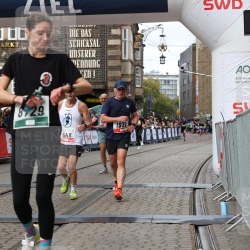 05.10.2025 - 20. swb-Marathon Bremen Yannick Fuchs http://msf.ph/oto/9286948 05.10.2025 13:05:12 Ziel 548, 685, 1123, 1196, 1631, 8729 meine-sportfotos.de
