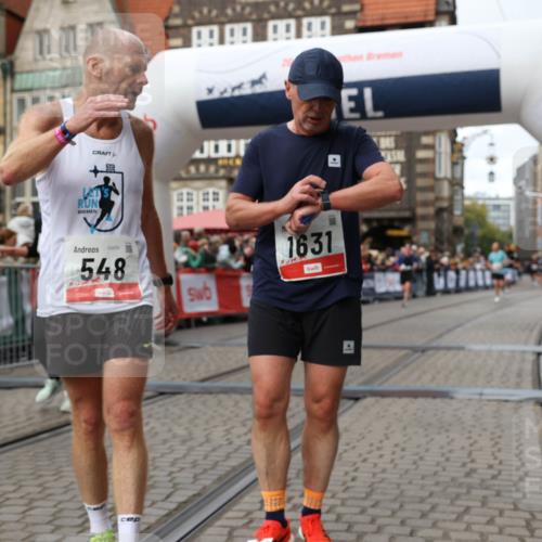 05.10.2025 - 20. swb-Marathon Bremen Yannick Fuchs http://msf.ph/oto/9286979 05.10.2025 13:05:18 Ziel 548, 685, 917, 1196, 1631 meine-sportfotos.de