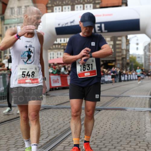 05.10.2025 - 20. swb-Marathon Bremen Yannick Fuchs http://msf.ph/oto/9286986 05.10.2025 13:05:18 Ziel 548, 685, 917, 1196, 1631 meine-sportfotos.de