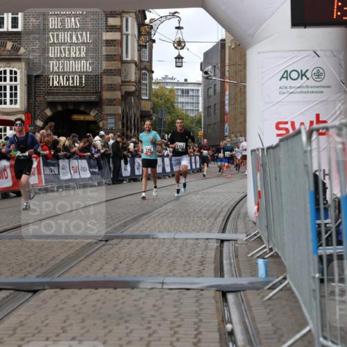 05.10.2025 - 20. swb-Marathon Bremen Yannick Fuchs http://msf.ph/oto/9286996 05.10.2025 13:05:20 Ziel 236, 917, 1196, 4291, 5103 meine-sportfotos.de