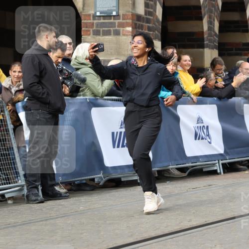 05.10.2025 - 20. swb-Marathon Bremen Strokosch-Dieckow http://msf.ph/oto/9286998 05.10.2025 11:19:46 Ziel 10677 meine-sportfotos.de