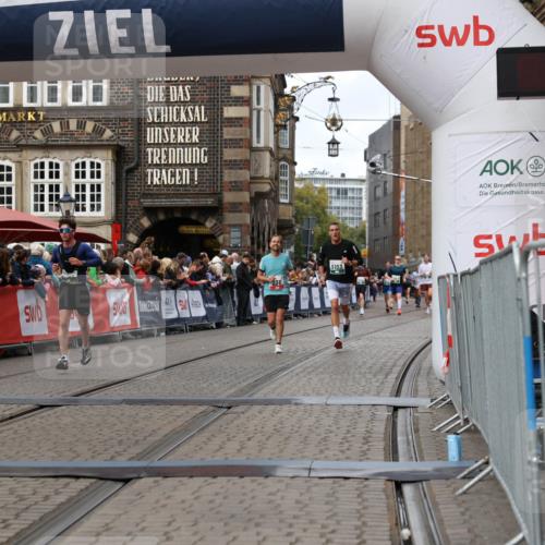 05.10.2025 - 20. swb-Marathon Bremen Yannick Fuchs http://msf.ph/oto/9287006 05.10.2025 13:05:20 Ziel 236, 917, 1196, 4291, 5103 meine-sportfotos.de