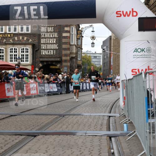05.10.2025 - 20. swb-Marathon Bremen Yannick Fuchs http://msf.ph/oto/9287013 05.10.2025 13:05:20 Ziel 236, 917, 1196, 4291, 5103 meine-sportfotos.de