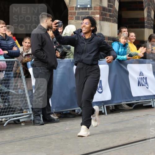 05.10.2025 - 20. swb-Marathon Bremen Strokosch-Dieckow http://msf.ph/oto/9287091 05.10.2025 11:19:46 Ziel 10677 meine-sportfotos.de