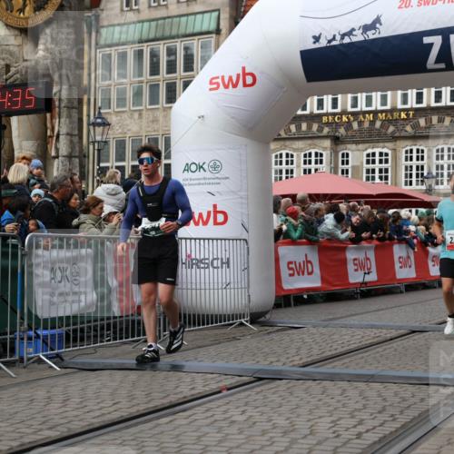 05.10.2025 - 20. swb-Marathon Bremen Yannick Fuchs http://msf.ph/oto/9287099 05.10.2025 13:05:24 Ziel 236, 1607, 4291, 5103, 7987, 9114 meine-sportfotos.de