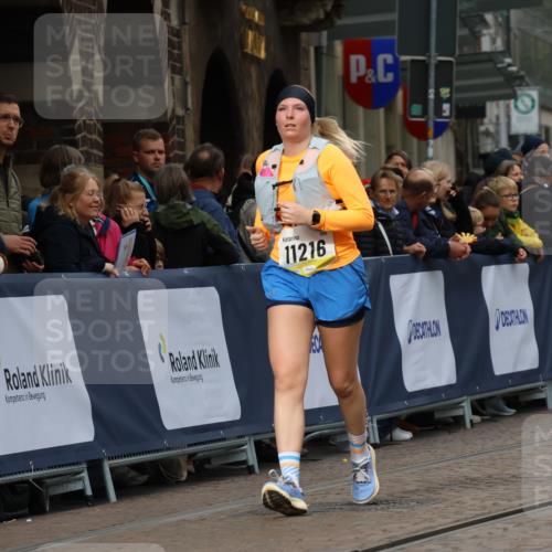 05.10.2025 - 20. swb-Marathon Bremen Strokosch-Dieckow http://msf.ph/oto/9287149 05.10.2025 11:19:52 Ziel 11216 meine-sportfotos.de