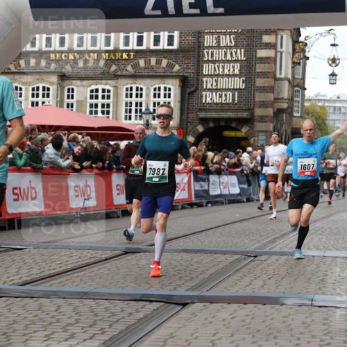 05.10.2025 - 20. swb-Marathon Bremen Yannick Fuchs http://msf.ph/oto/9287152 05.10.2025 13:05:26 Ziel 236, 1607, 4291, 5103, 5264, 7987, 9114 meine-sportfotos.de