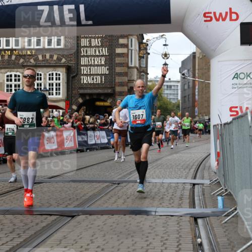 05.10.2025 - 20. swb-Marathon Bremen Yannick Fuchs http://msf.ph/oto/9287170 05.10.2025 13:05:27 Ziel 236, 1607, 2092, 4291, 5103, 5264, 7831, 7987, 9114 meine-sportfotos.de