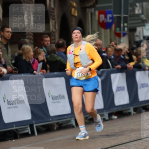 05.10.2025 - 20. swb-Marathon Bremen Strokosch-Dieckow http://msf.ph/oto/9287194 05.10.2025 11:19:52 Ziel 11216 meine-sportfotos.de