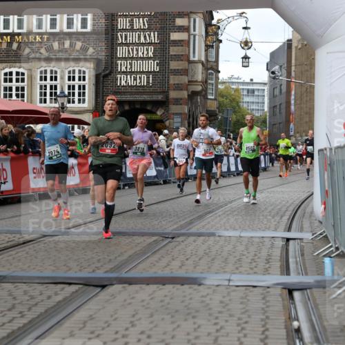 05.10.2025 - 20. swb-Marathon Bremen Yannick Fuchs http://msf.ph/oto/9287271 05.10.2025 13:05:31 Ziel 907, 1607, 1641, 2092, 2974, 3819, 4313, 5264, 7831, 7987, 8507, 9114 meine-sportfotos.de