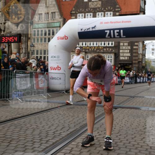 05.10.2025 - 20. swb-Marathon Bremen Yannick Fuchs http://msf.ph/oto/9287301 05.10.2025 13:05:43 Ziel 2249, 2360, 2990, 6251, 8923 meine-sportfotos.de
