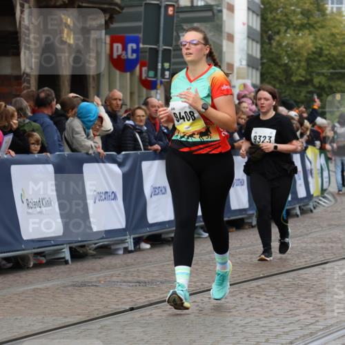 05.10.2025 - 20. swb-Marathon Bremen Strokosch-Dieckow http://msf.ph/oto/9287365 05.10.2025 11:20:06 Ziel 9323, 9408 meine-sportfotos.de