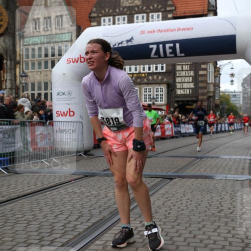 05.10.2025 - 20. swb-Marathon Bremen Yannick Fuchs http://msf.ph/oto/9287370 05.10.2025 13:05:45 Ziel 1307, 2249, 6251, 8923 meine-sportfotos.de