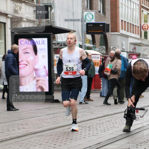 05.10.2025 - 20. swb-Marathon Bremen Strokosch-Dieckow http://msf.ph/oto/9287814 05.10.2025 12:25:40 Ziel 535, 1083, 1861, 535, 1083, 1861 meine-sportfotos.de