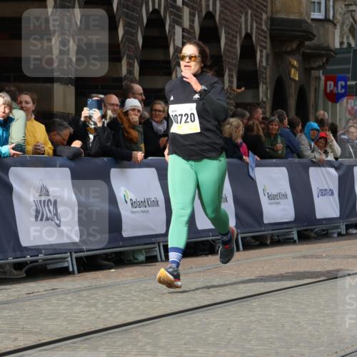 05.10.2025 - 20. swb-Marathon Bremen Strokosch-Dieckow http://msf.ph/oto/9287815 05.10.2025 11:20:40 Ziel 10720 meine-sportfotos.de