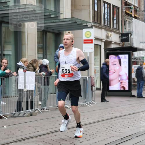 05.10.2025 - 20. swb-Marathon Bremen Strokosch-Dieckow http://msf.ph/oto/9287842 05.10.2025 12:25:41 Ziel 535, 1083, 1861, 535, 1083, 1861 meine-sportfotos.de