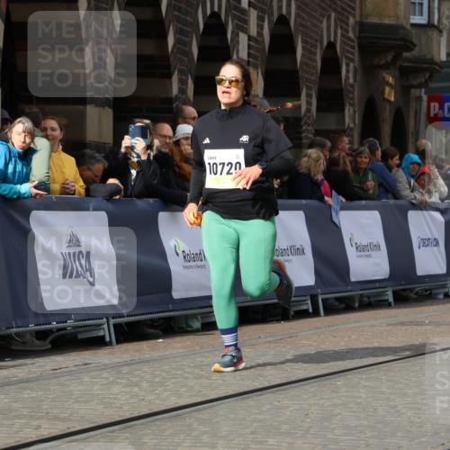 05.10.2025 - 20. swb-Marathon Bremen Strokosch-Dieckow http://msf.ph/oto/9287871 05.10.2025 11:20:40 Ziel 10720 meine-sportfotos.de