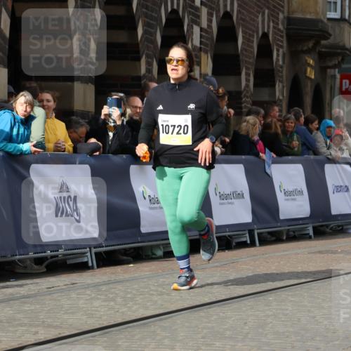 05.10.2025 - 20. swb-Marathon Bremen Strokosch-Dieckow http://msf.ph/oto/9287902 05.10.2025 11:20:40 Ziel 10720 meine-sportfotos.de