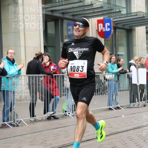 05.10.2025 - 20. swb-Marathon Bremen Strokosch-Dieckow http://msf.ph/oto/9287974 05.10.2025 12:25:57 Ziel 1083, 1083 meine-sportfotos.de