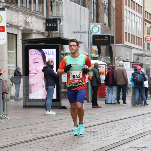 05.10.2025 - 20. swb-Marathon Bremen Strokosch-Dieckow http://msf.ph/oto/9288094 05.10.2025 12:26:50 Ziel 50, 1648, 50, 1648 meine-sportfotos.de