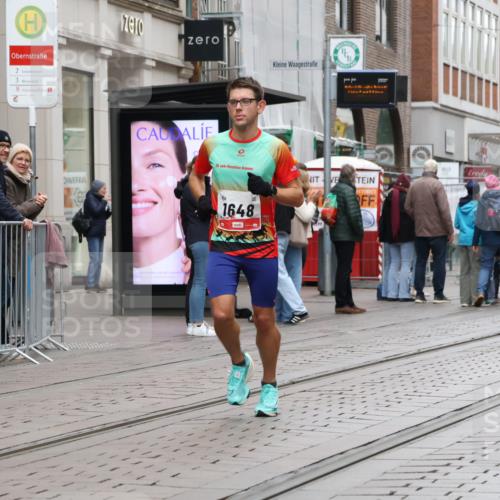 05.10.2025 - 20. swb-Marathon Bremen Strokosch-Dieckow http://msf.ph/oto/9288103 05.10.2025 12:26:50 Ziel 50, 1648, 50, 1648 meine-sportfotos.de