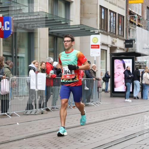 05.10.2025 - 20. swb-Marathon Bremen Strokosch-Dieckow http://msf.ph/oto/9288134 05.10.2025 12:26:52 Ziel 50, 1648, 50, 1648 meine-sportfotos.de