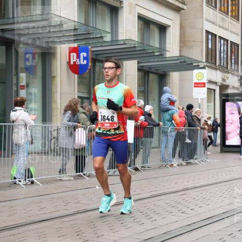 05.10.2025 - 20. swb-Marathon Bremen Strokosch-Dieckow http://msf.ph/oto/9288158 05.10.2025 12:26:52 Ziel 50, 1648, 50, 1648 meine-sportfotos.de