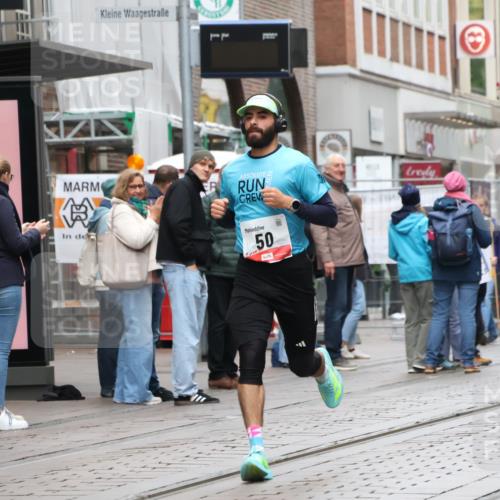 05.10.2025 - 20. swb-Marathon Bremen Strokosch-Dieckow http://msf.ph/oto/9288174 05.10.2025 12:27:00 Ziel 50, 1648, 50, 1648 meine-sportfotos.de