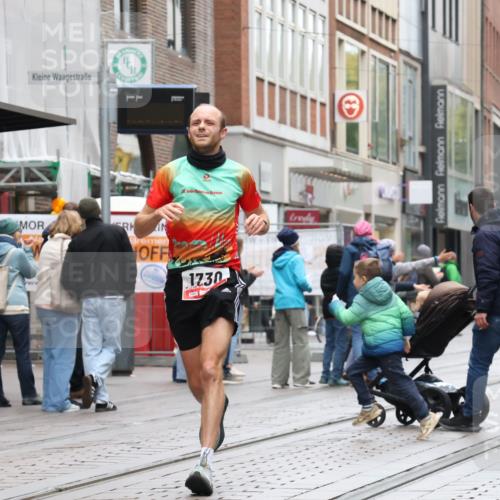 05.10.2025 - 20. swb-Marathon Bremen Strokosch-Dieckow http://msf.ph/oto/9288409 05.10.2025 12:28:16 Ziel 542, 1730, 2053, 2159, 542, 1730, 2053, 2159 meine-sportfotos.de