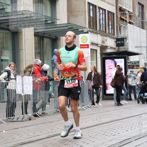 05.10.2025 - 20. swb-Marathon Bremen Strokosch-Dieckow http://msf.ph/oto/9288442 05.10.2025 12:28:18 Ziel 542, 1113, 1730, 1948, 2053, 2159, 542, 1113, 1730, 1948, 2053, 2159 meine-sportfotos.de