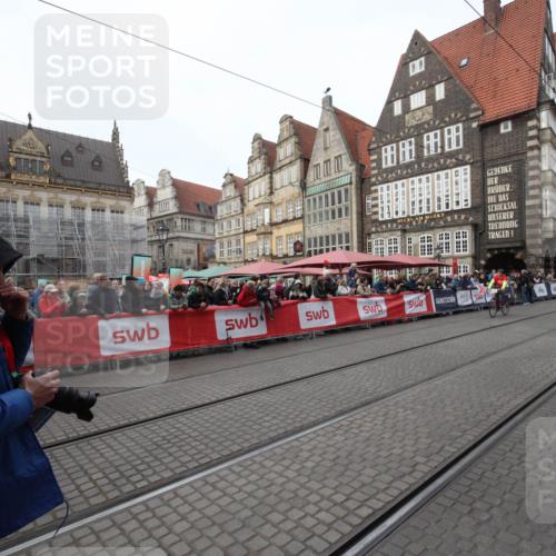 05.10.2025 - 20. swb-Marathon Bremen Yannick Fuchs http://msf.ph/oto/9288657 05.10.2025 10:32:47 Ziel  meine-sportfotos.de