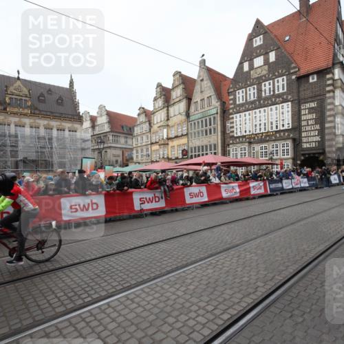 05.10.2025 - 20. swb-Marathon Bremen Yannick Fuchs http://msf.ph/oto/9288692 05.10.2025 10:32:50 Ziel 9996 meine-sportfotos.de