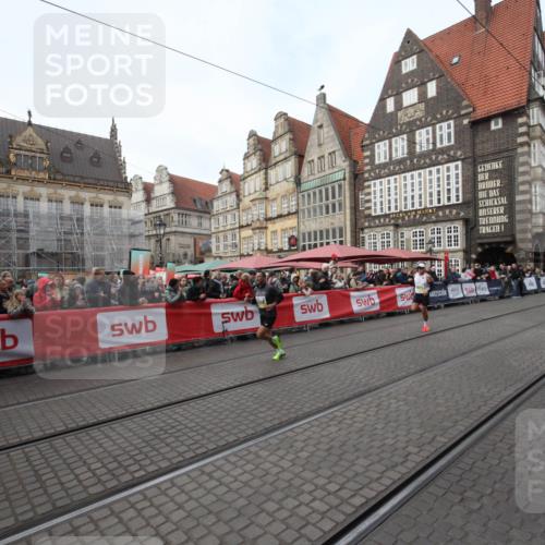 05.10.2025 - 20. swb-Marathon Bremen Yannick Fuchs http://msf.ph/oto/9288772 05.10.2025 10:35:45 Ziel 9596 meine-sportfotos.de