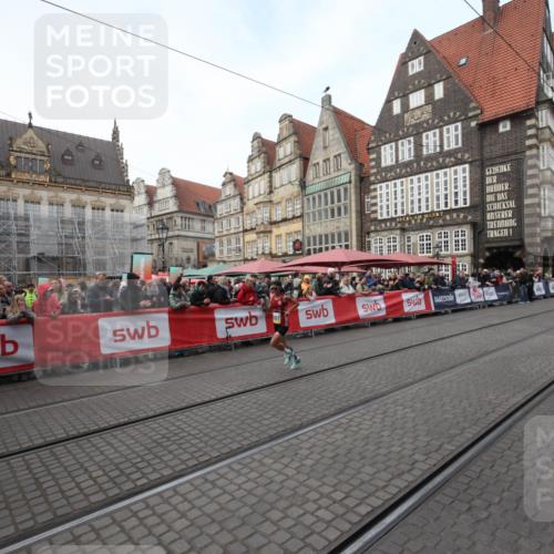 05.10.2025 - 20. swb-Marathon Bremen Yannick Fuchs http://msf.ph/oto/9288801 05.10.2025 10:36:35 Ziel 11687 meine-sportfotos.de